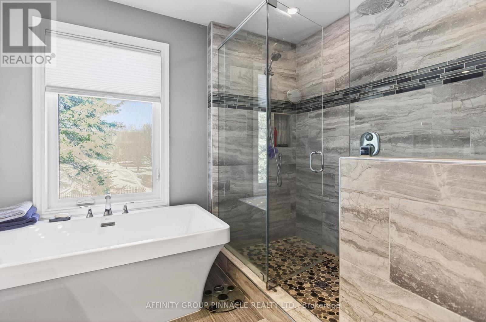 487 FAIRBAIRN ROAD - 22