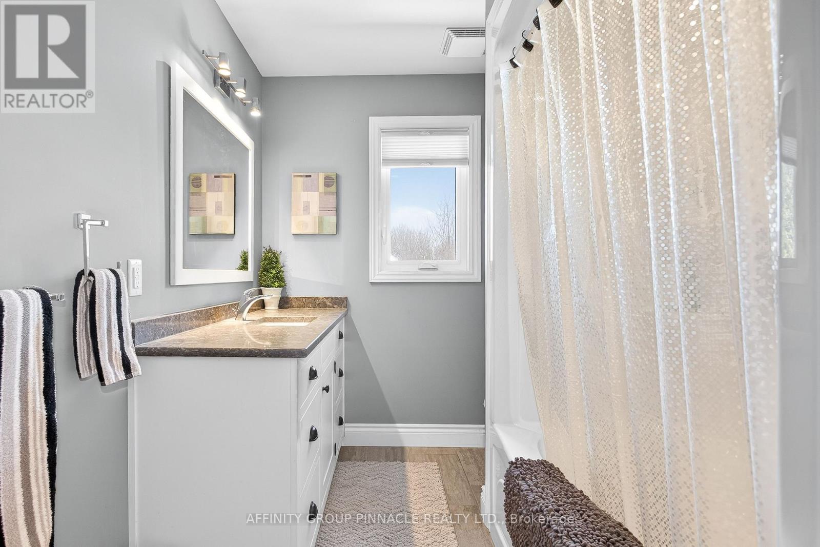 487 FAIRBAIRN ROAD - 25