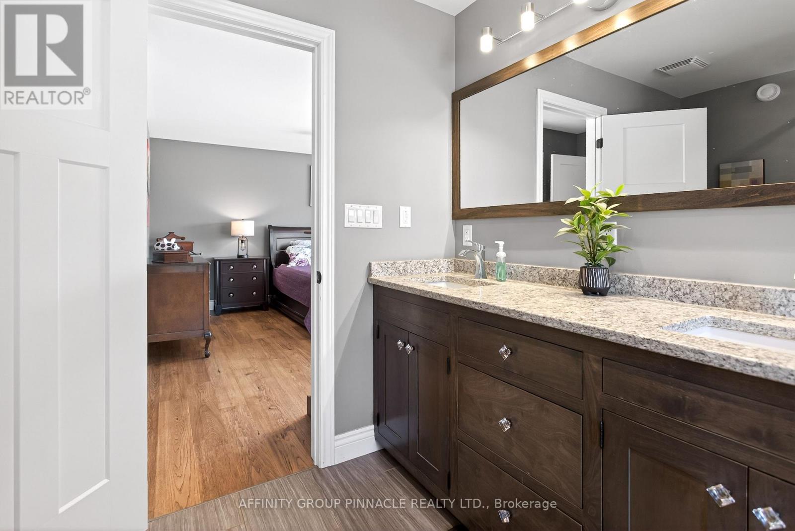 487 FAIRBAIRN ROAD - 23