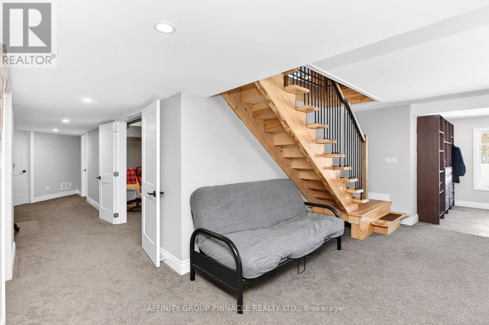 487 FAIRBAIRN ROAD - 34