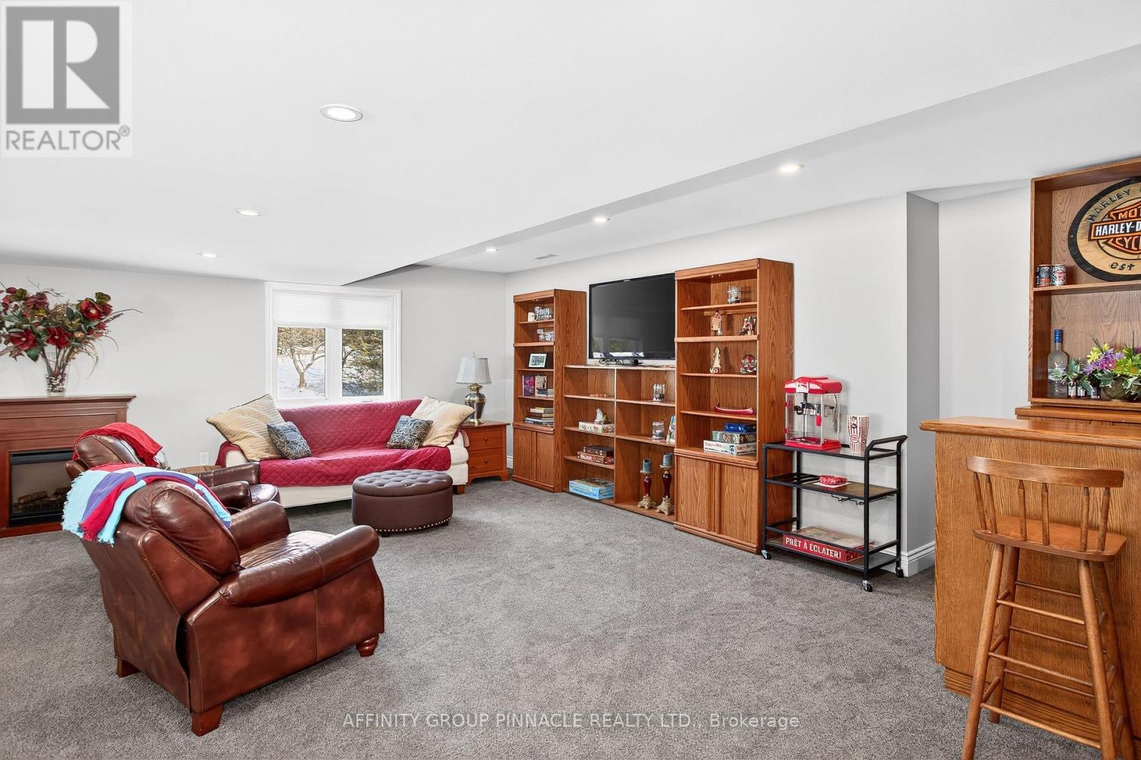 487 FAIRBAIRN ROAD - 43