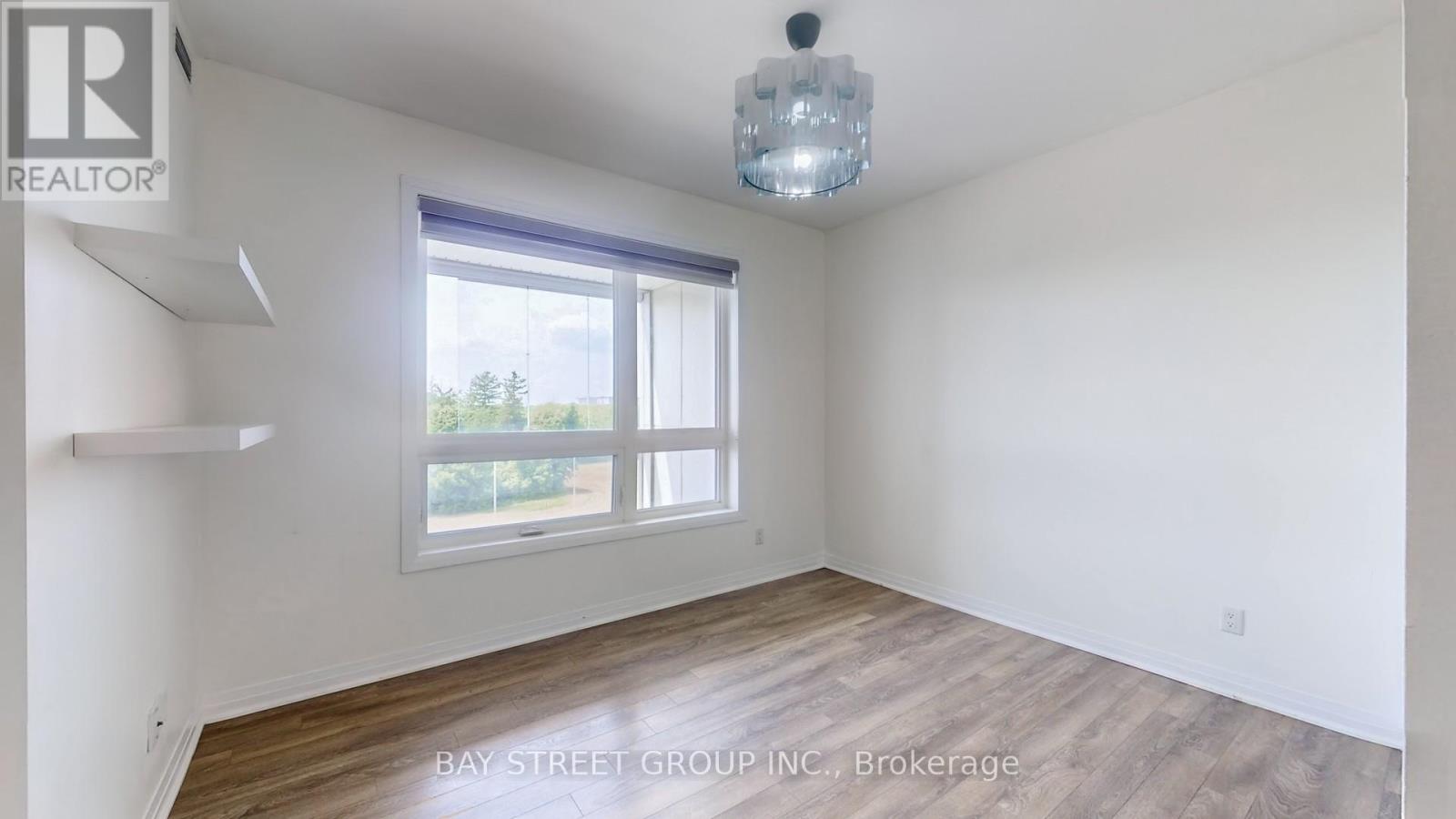 #512 2 ADAM SELLERS STREET - 15