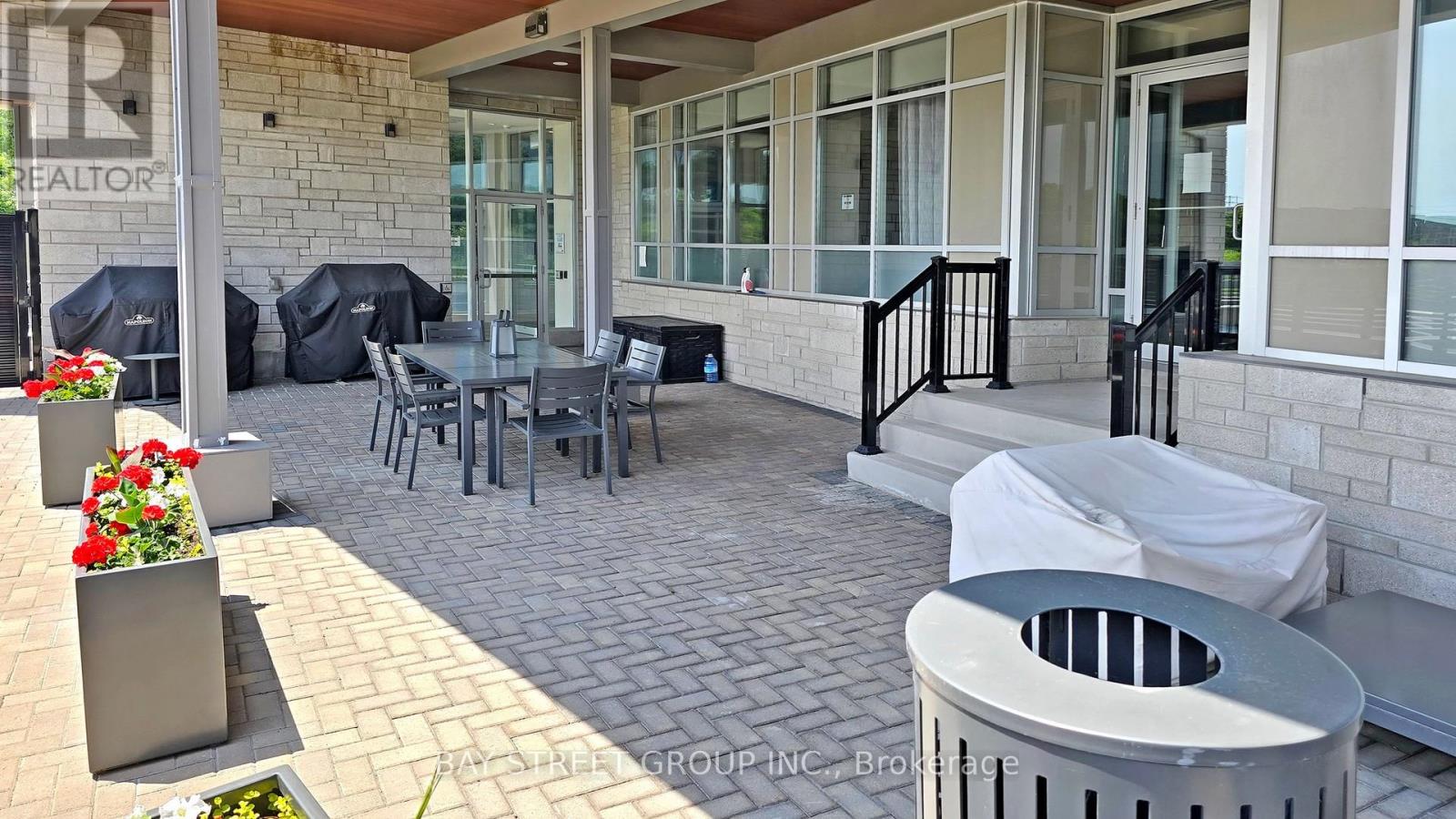 #512 2 ADAM SELLERS STREET - 28