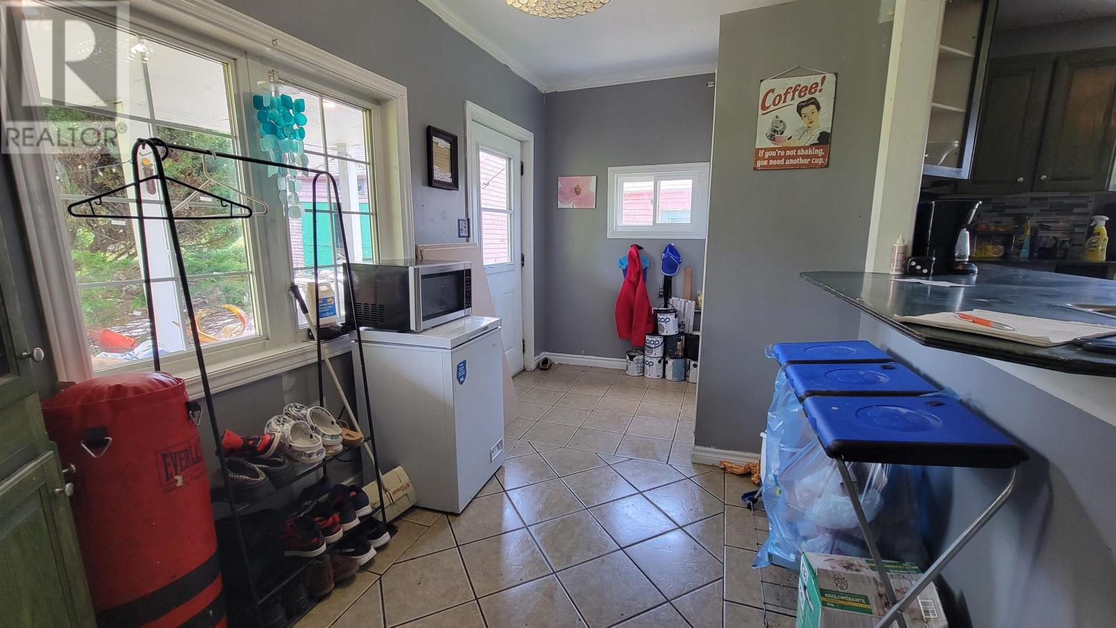 1641 1 Highway - 10