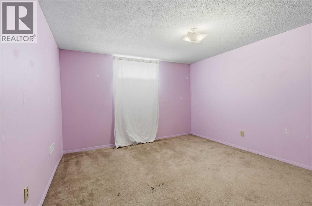 5411 Fir Crescent — photo 26