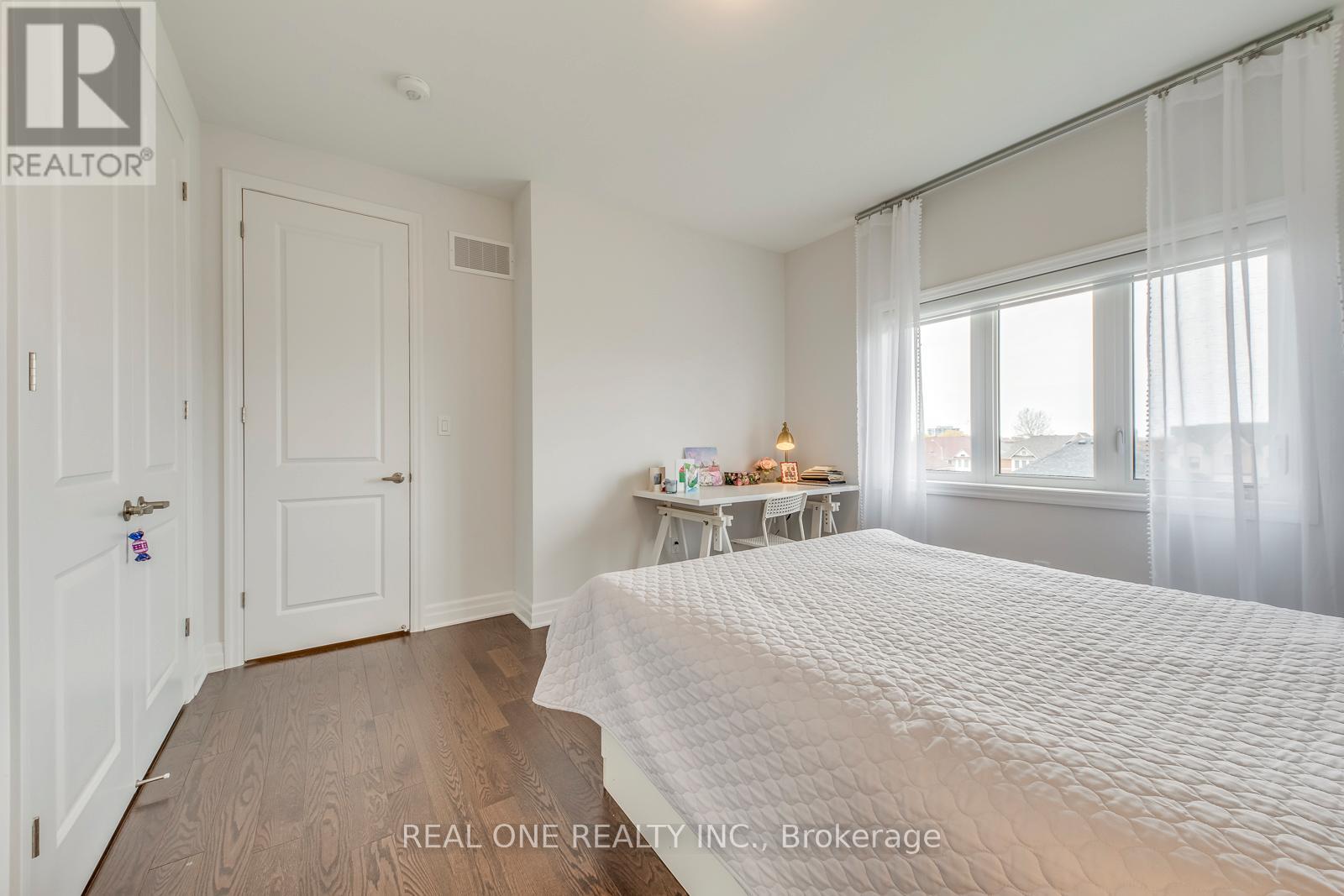 1079 JOHN LAIRD CIRCLE - 38
