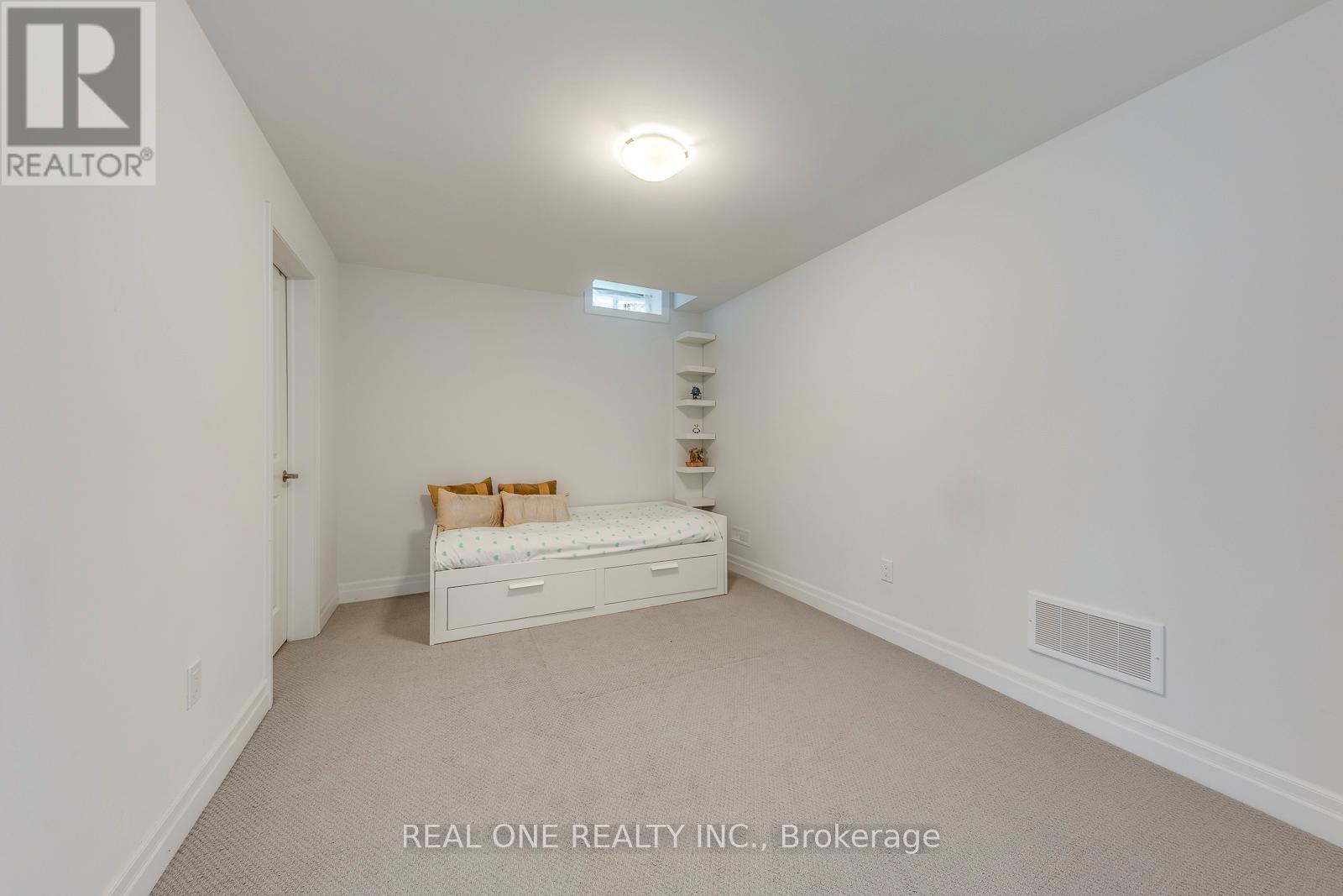 1079 JOHN LAIRD CIRCLE - 46