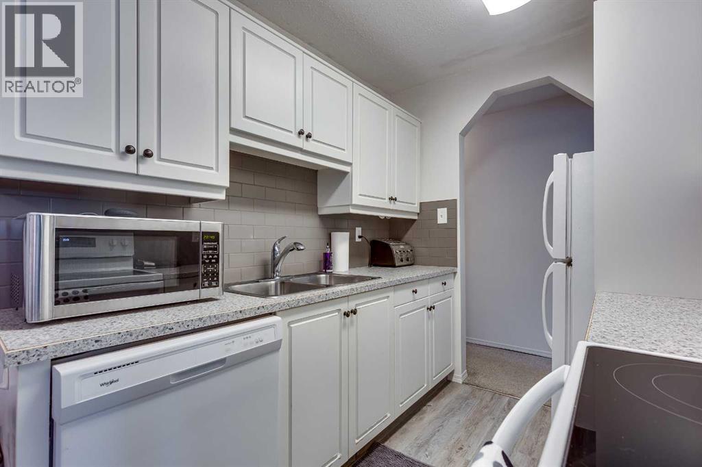#3 5 Stanton Street - 14