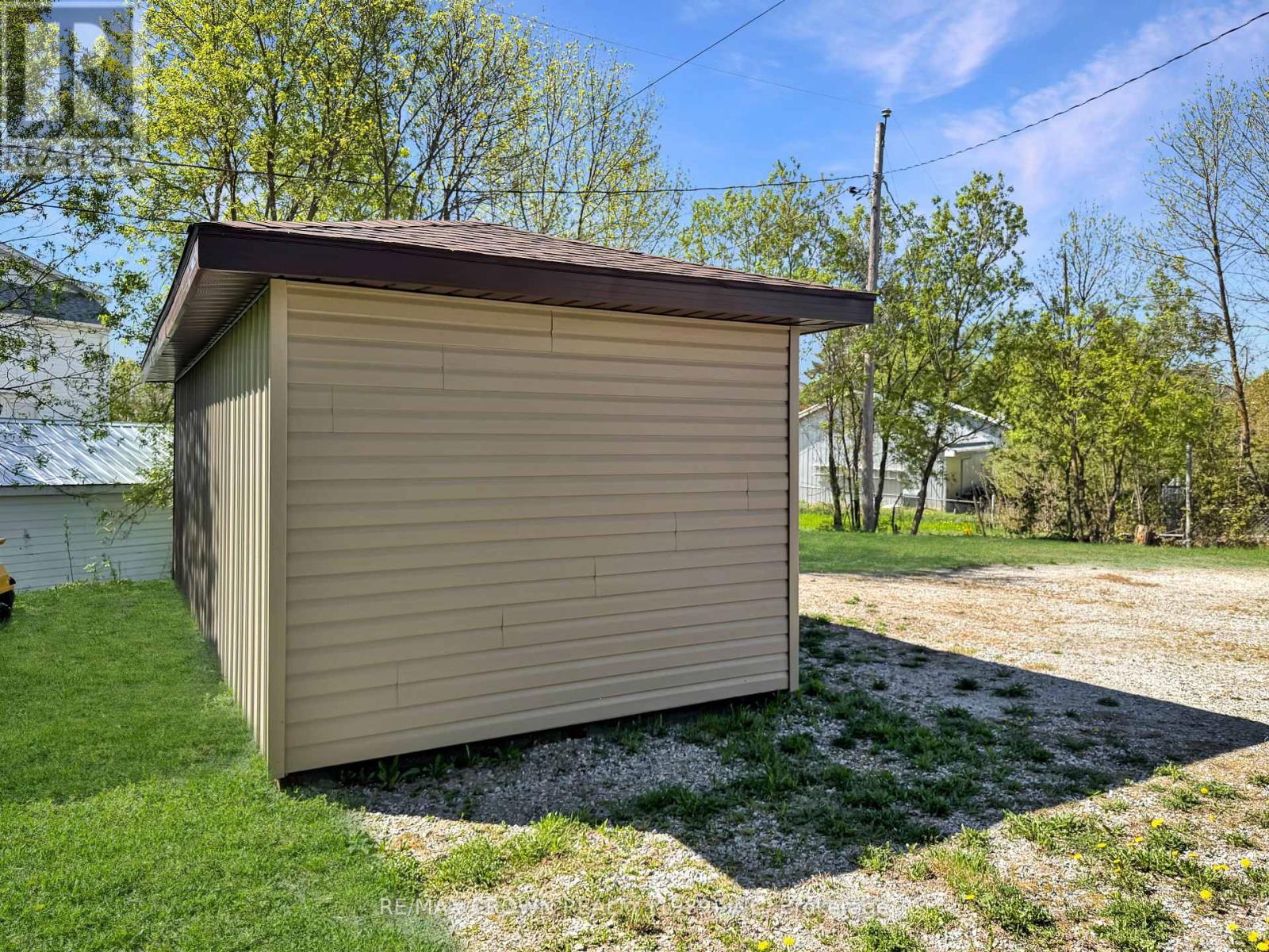 119 BYNG AVENUE - 25