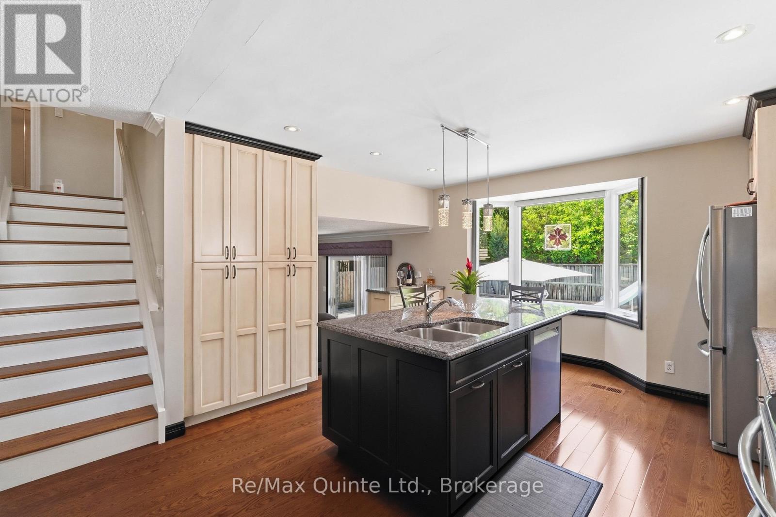 97 PARKVIEW HEIGHTS - 10