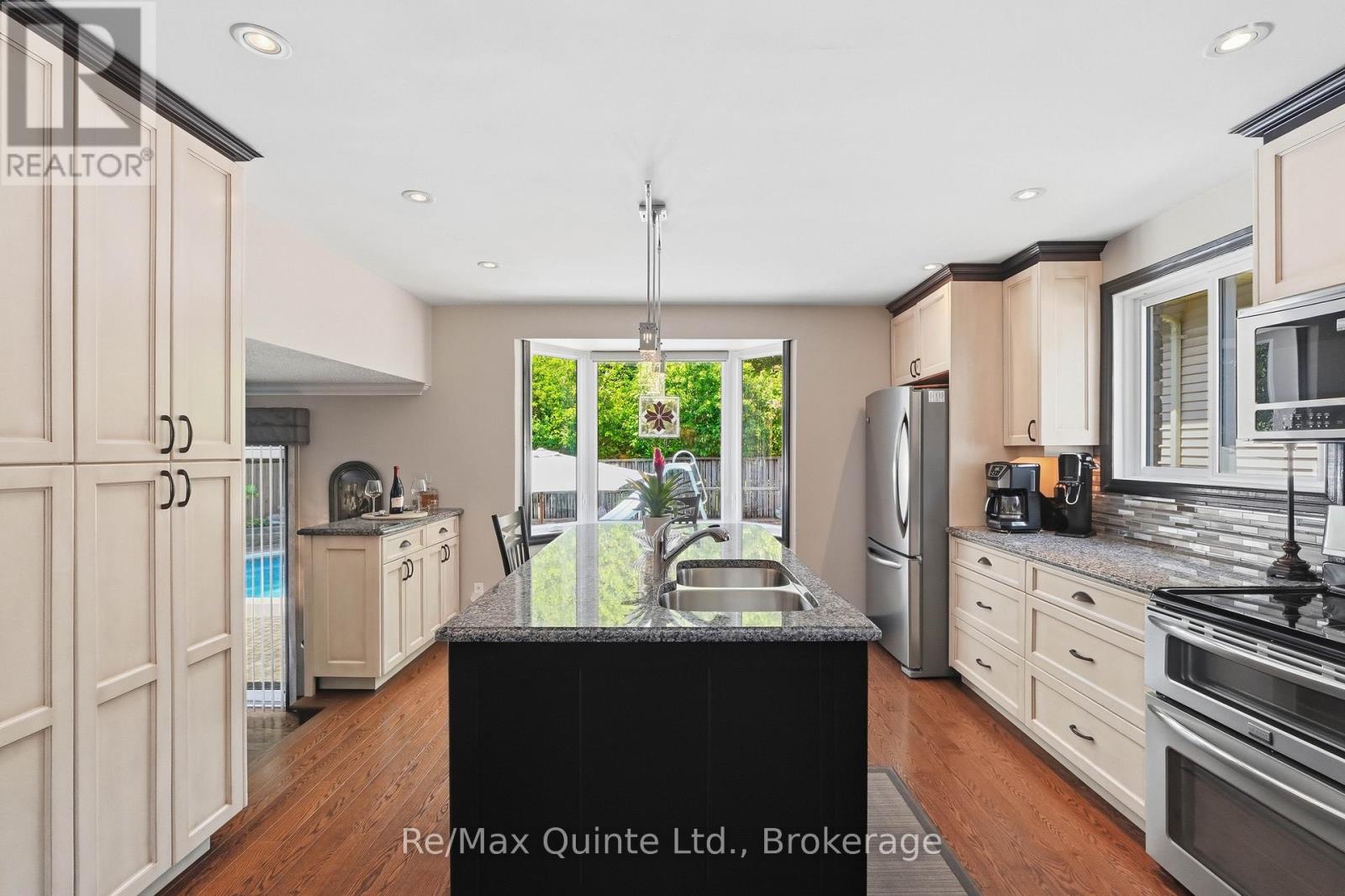 97 PARKVIEW HEIGHTS - 11