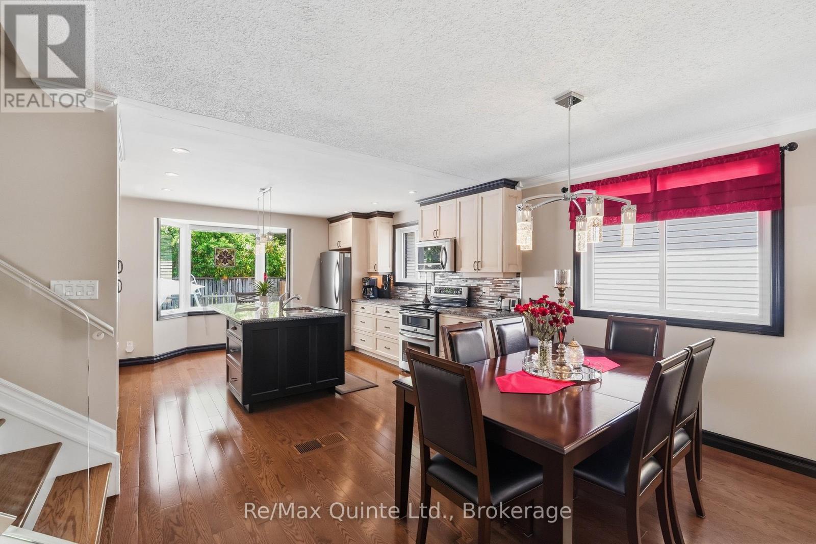 97 PARKVIEW HEIGHTS - 14
