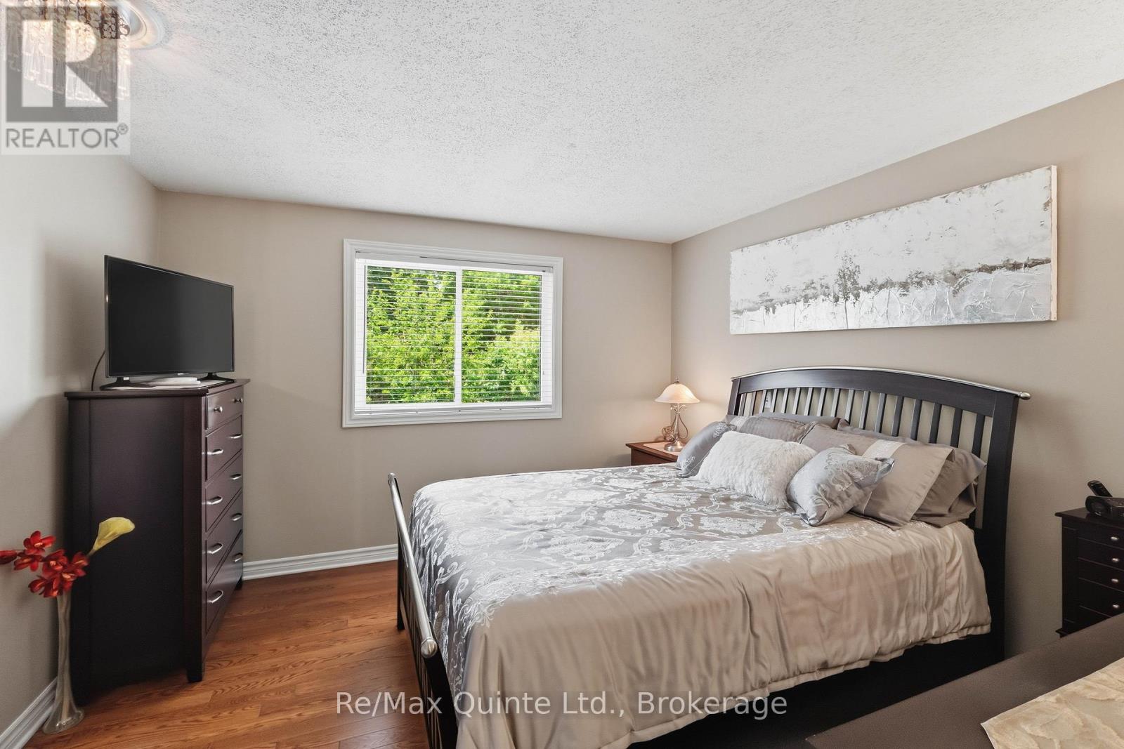 97 PARKVIEW HEIGHTS - 19