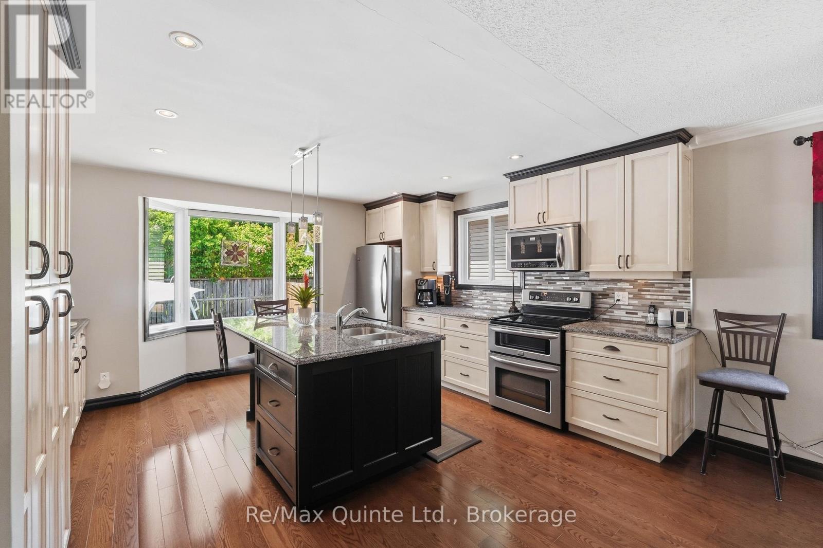97 PARKVIEW HEIGHTS - 9