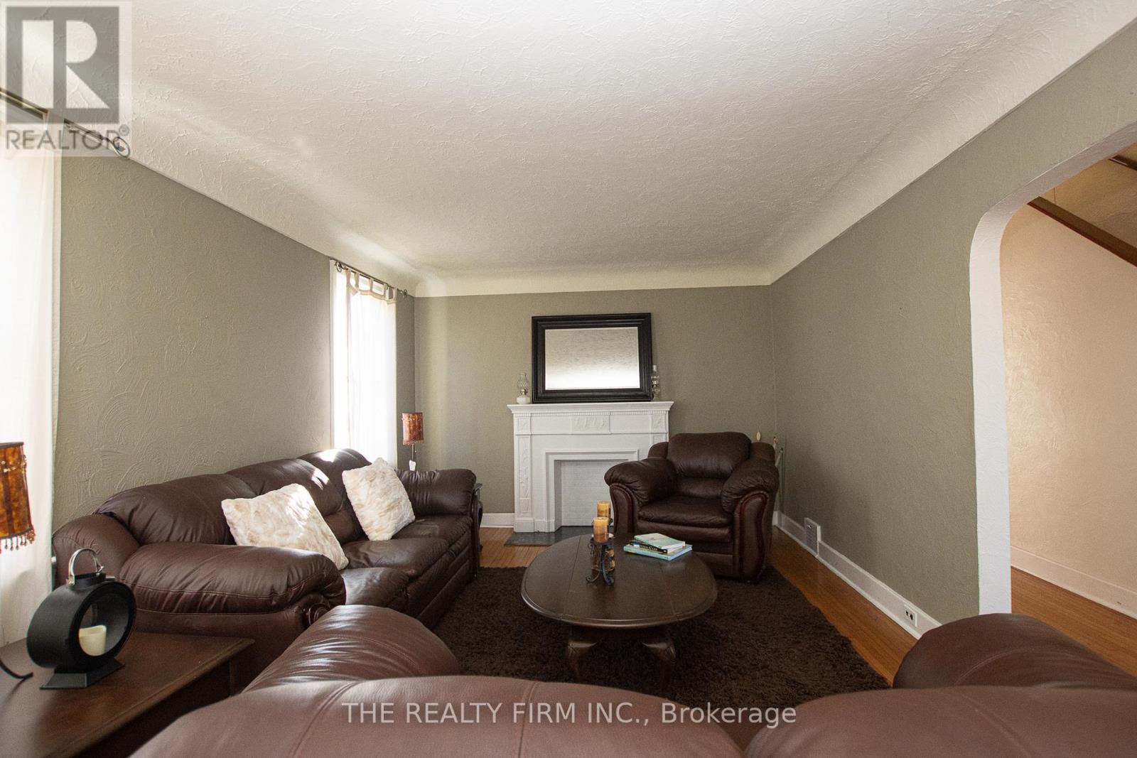 18378 ERIE SHORE DRIVE - 19
