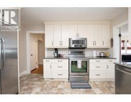 Bedroom 4 - 18378 Erie Shore Drive, Chatham Kent, ON N0P1A0 Photo 8