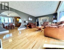 8 Gillingham Avenue thumbnail 10