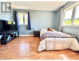8 Gillingham Avenue thumbnail 23