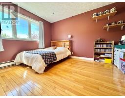 8 Gillingham Avenue thumbnail 25