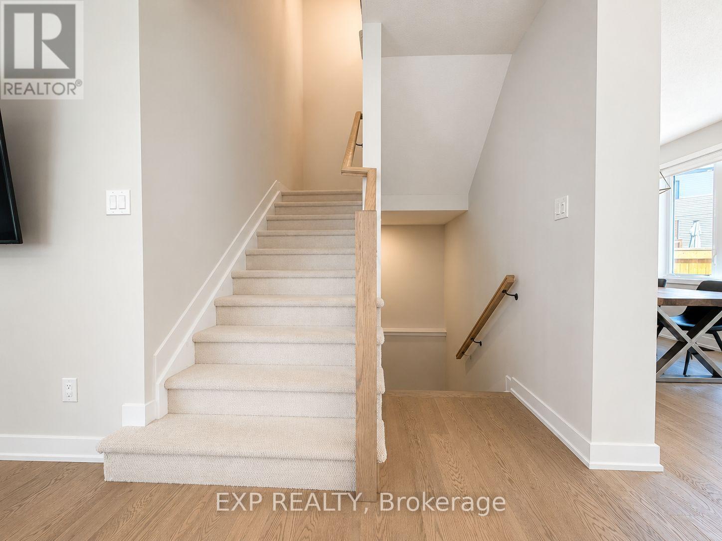 647 CREVIER WALK — photo 19 of 47