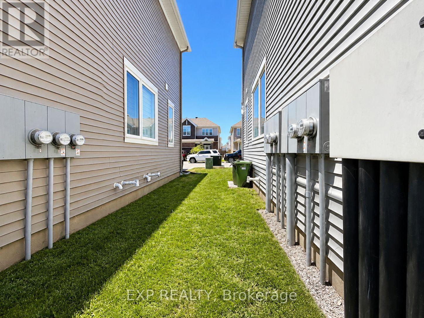 647 CREVIER WALK — photo 47 of 47
