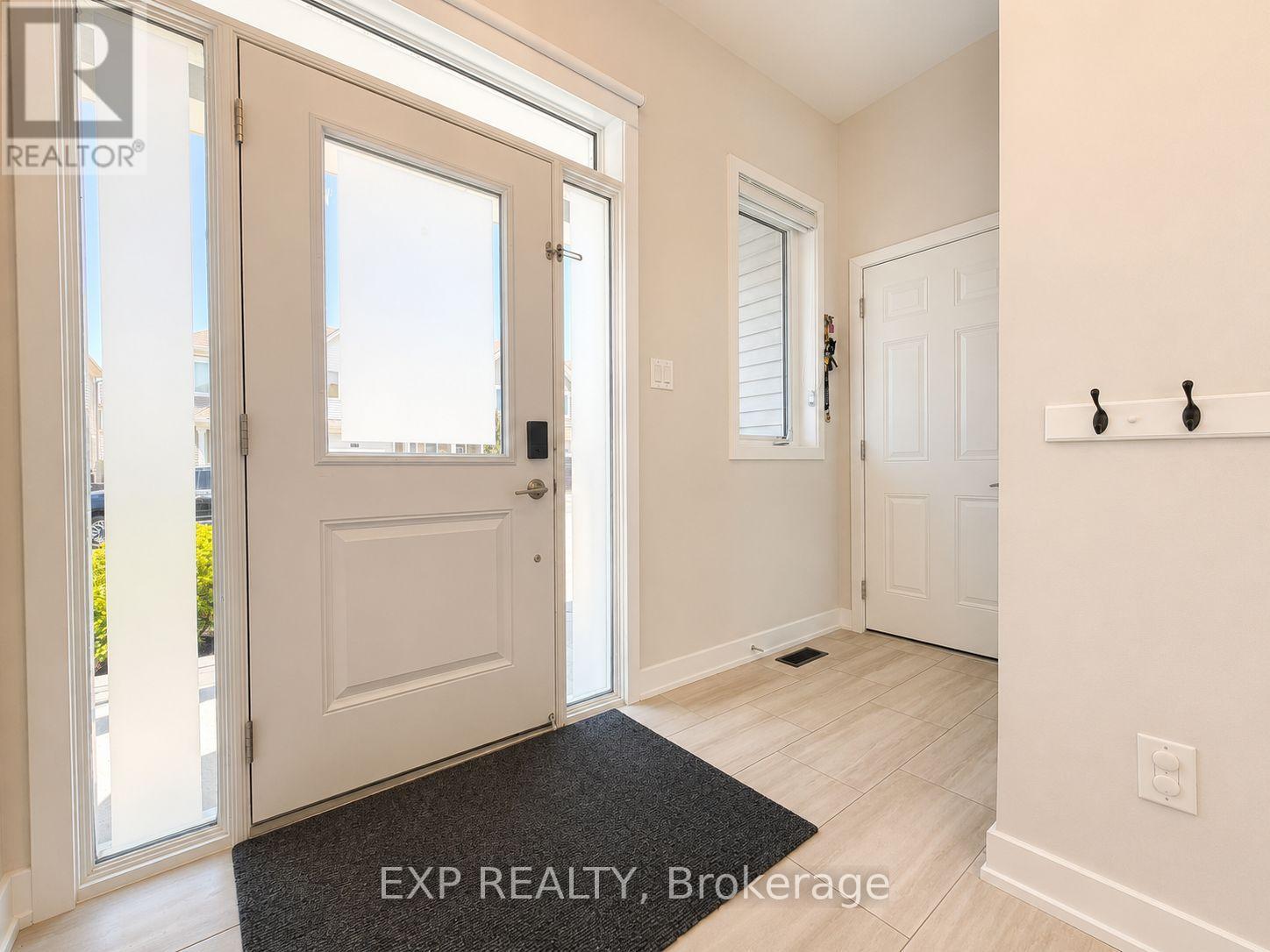 647 CREVIER WALK — photo 6 of 47