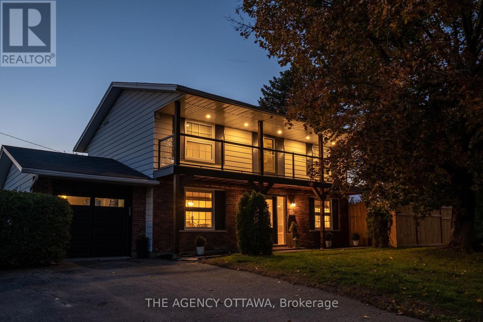 2184 Delmar - Fall