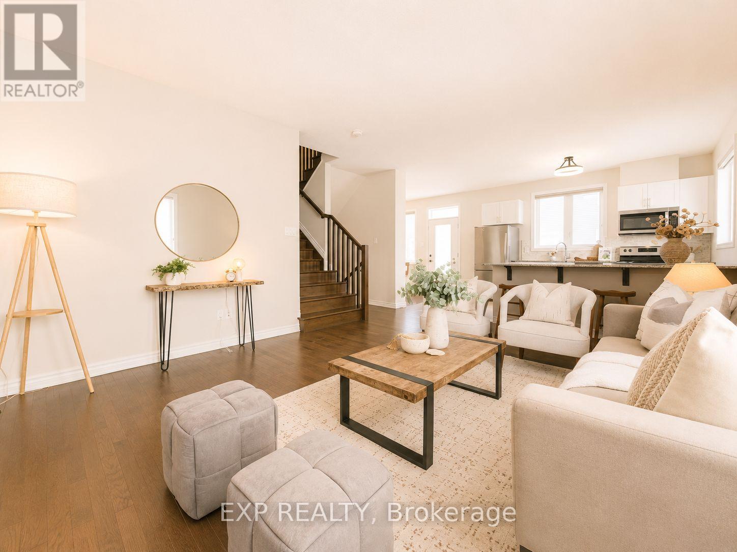 516 LOURY ROW — photo 10 of 44