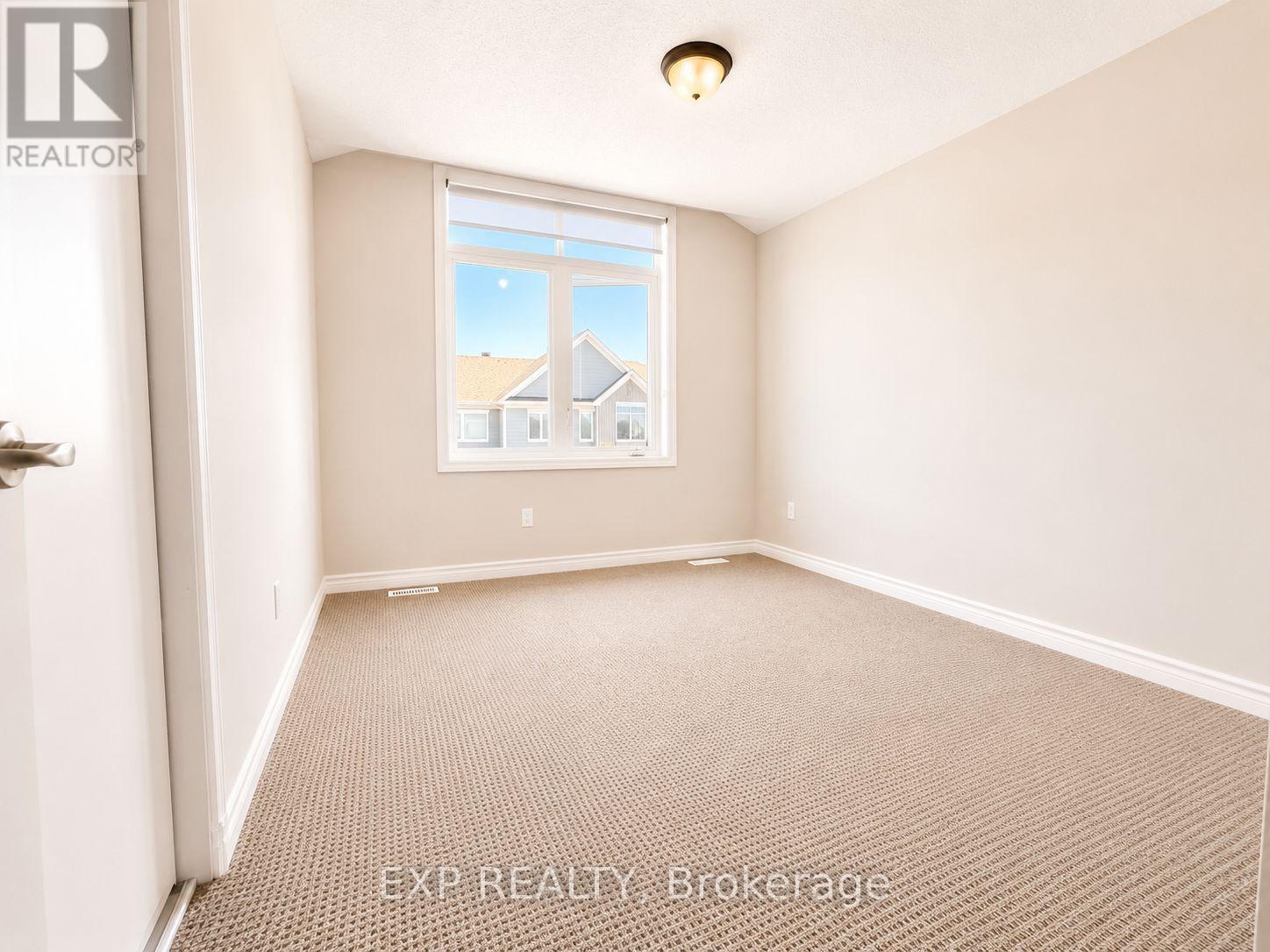 516 LOURY ROW — photo 25 of 44