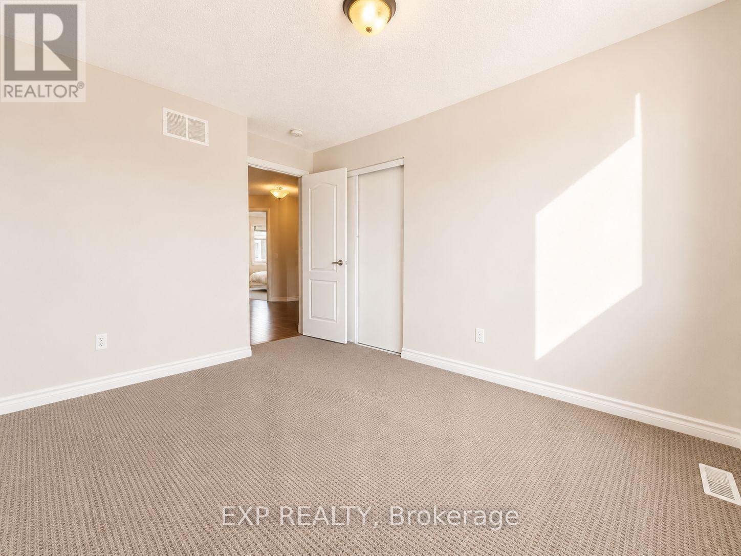 516 LOURY ROW — photo 27 of 44