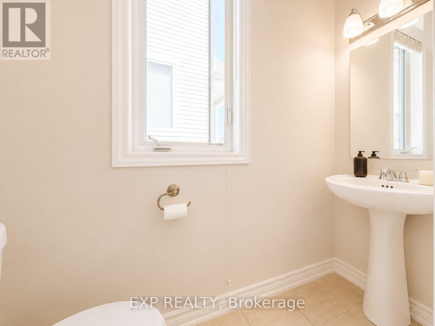 516 LOURY ROW — photo 8 of 44