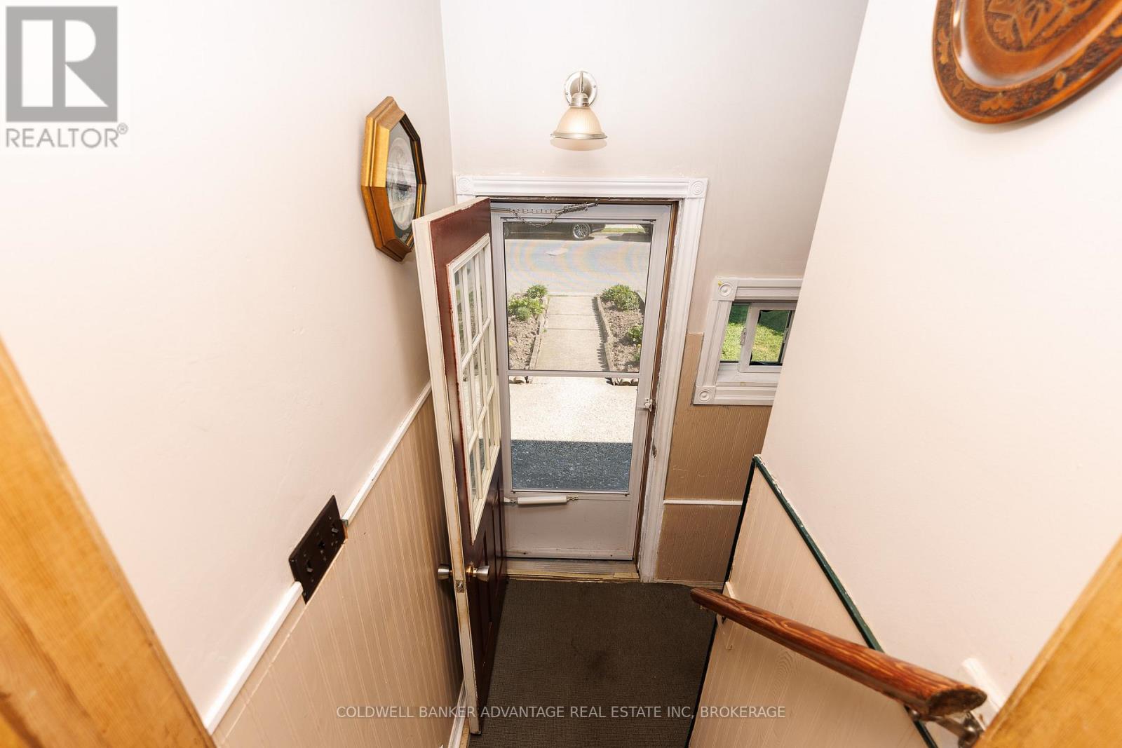 813 HARRIET STREET - 19