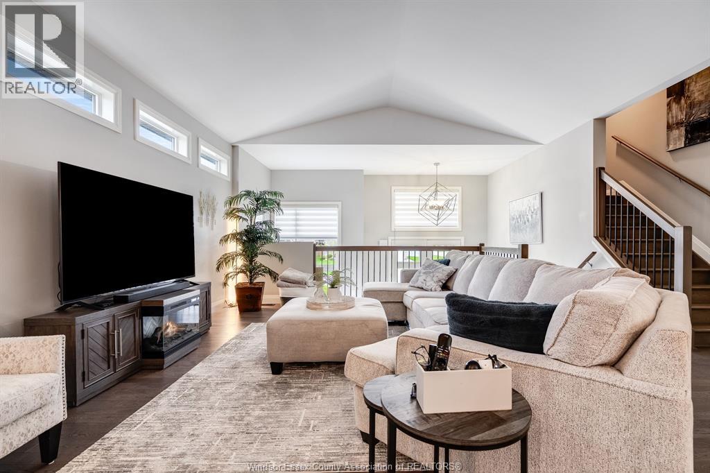 324 Patten CRESCENT - 5