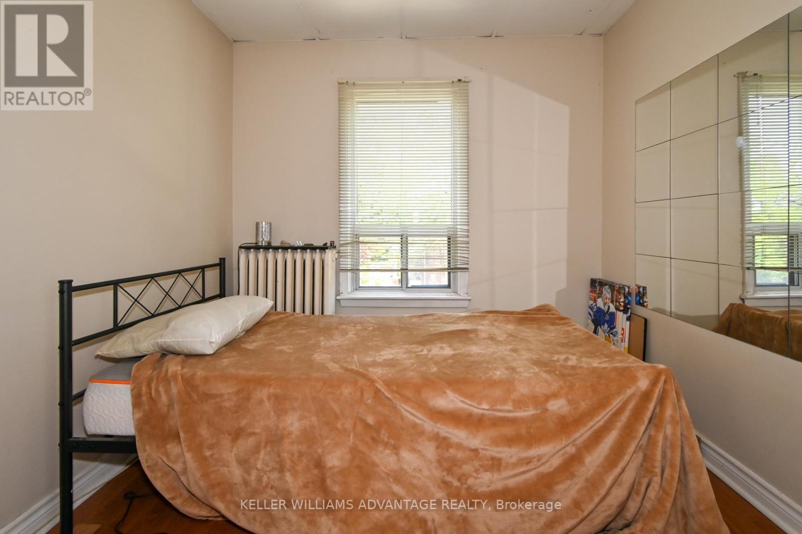 110-112 DEWHURST BOULEVARD - 24