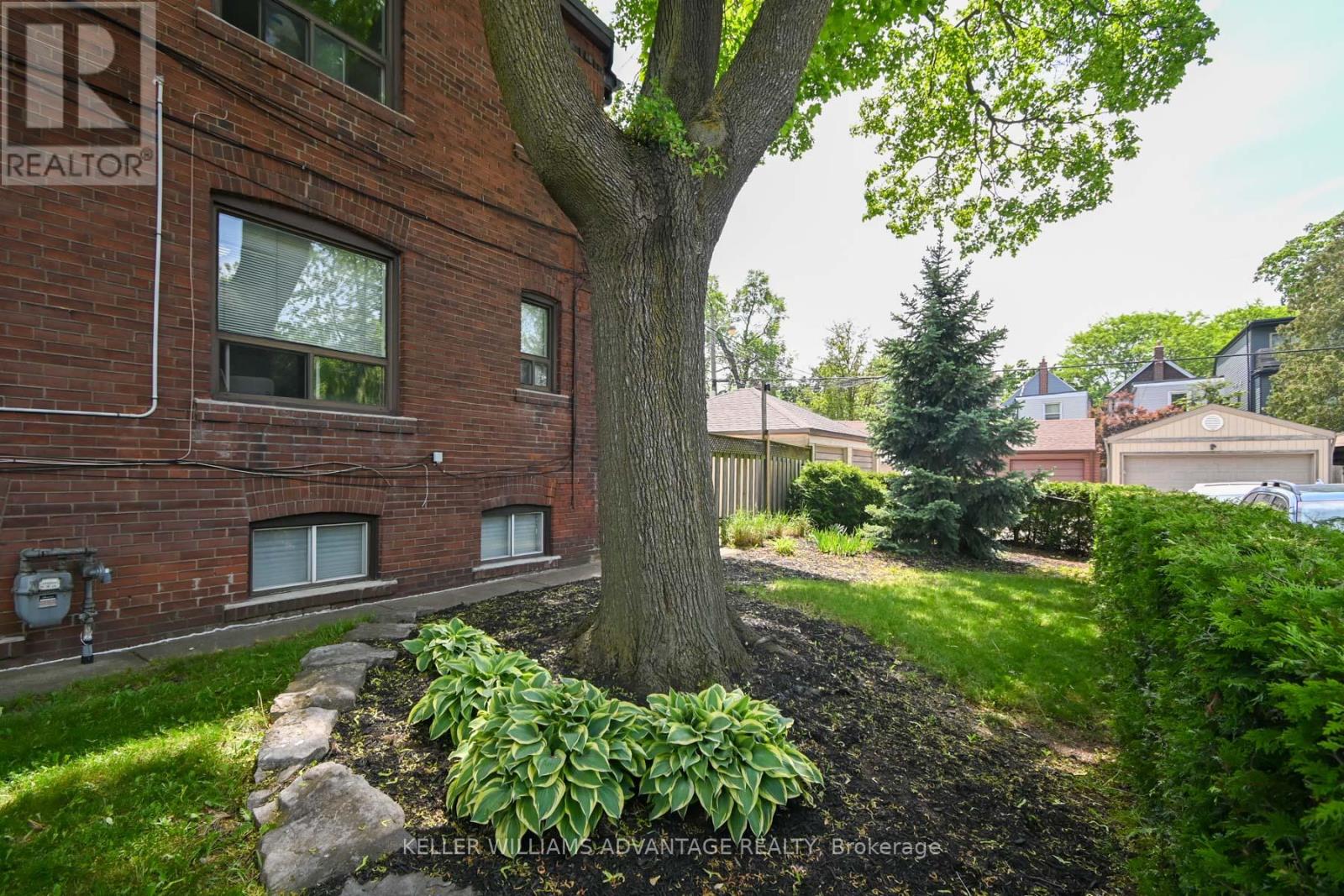 110-112 DEWHURST BOULEVARD - 3