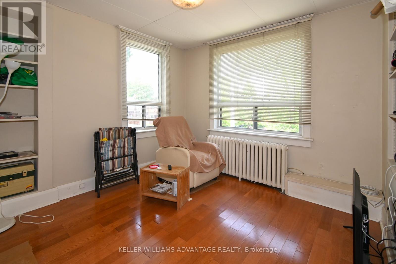 110-112 DEWHURST BOULEVARD - 24