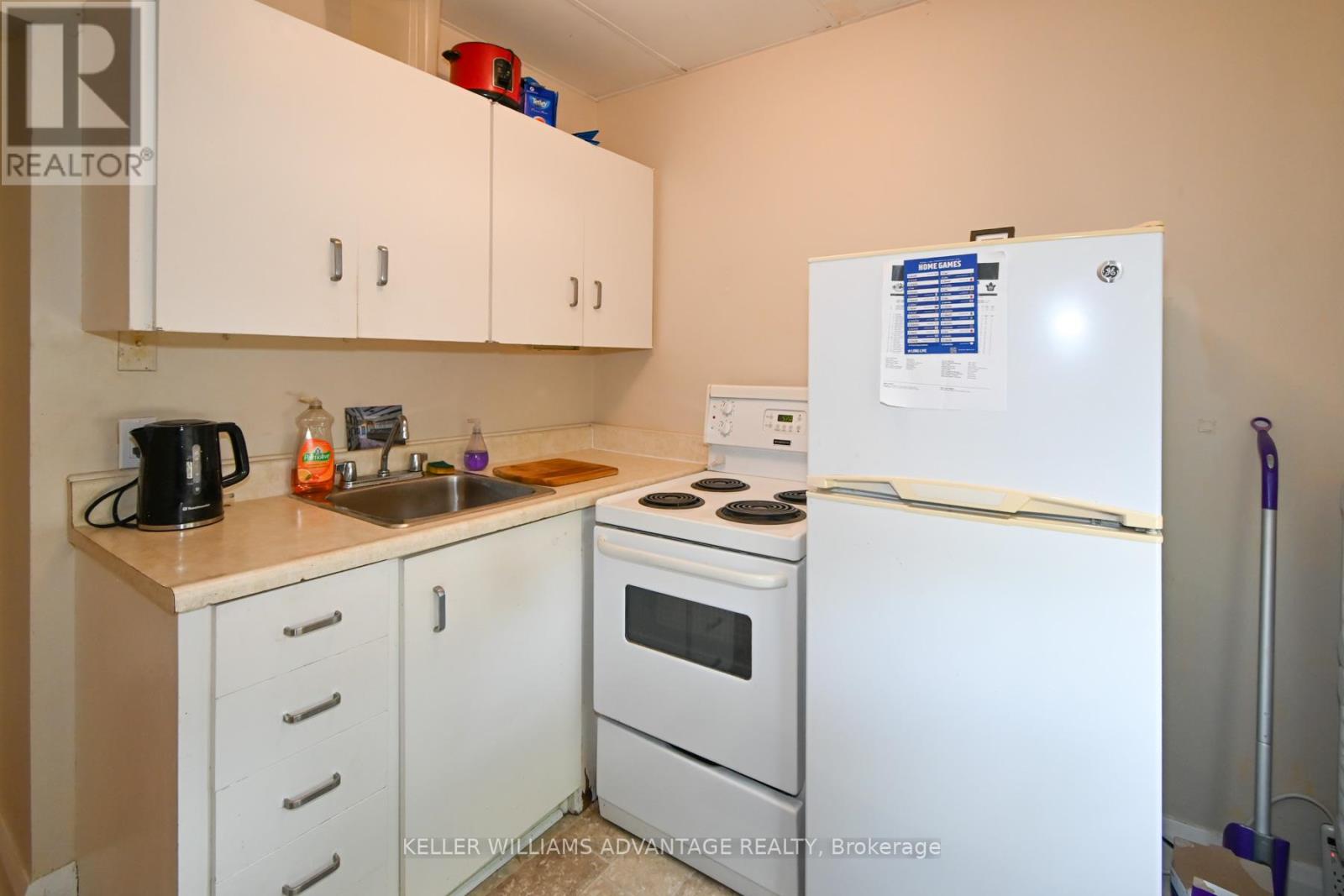 110-112 DEWHURST BOULEVARD - 26