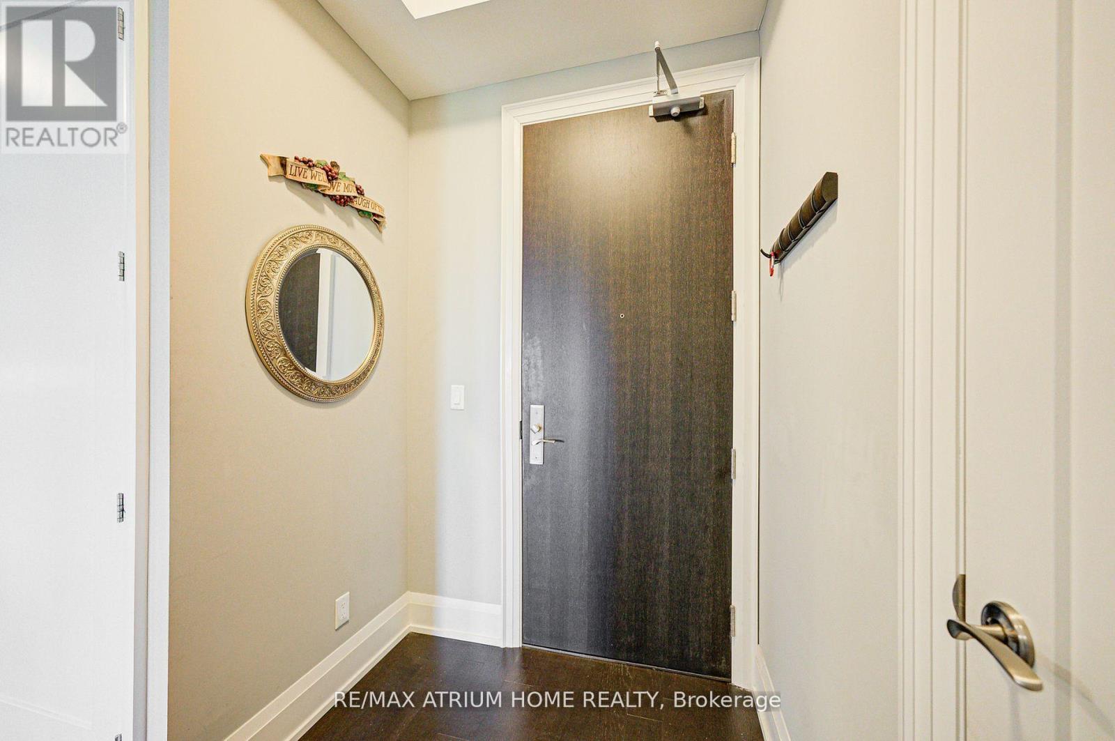 #324 20 FRED VARLEY DRIVE - 19