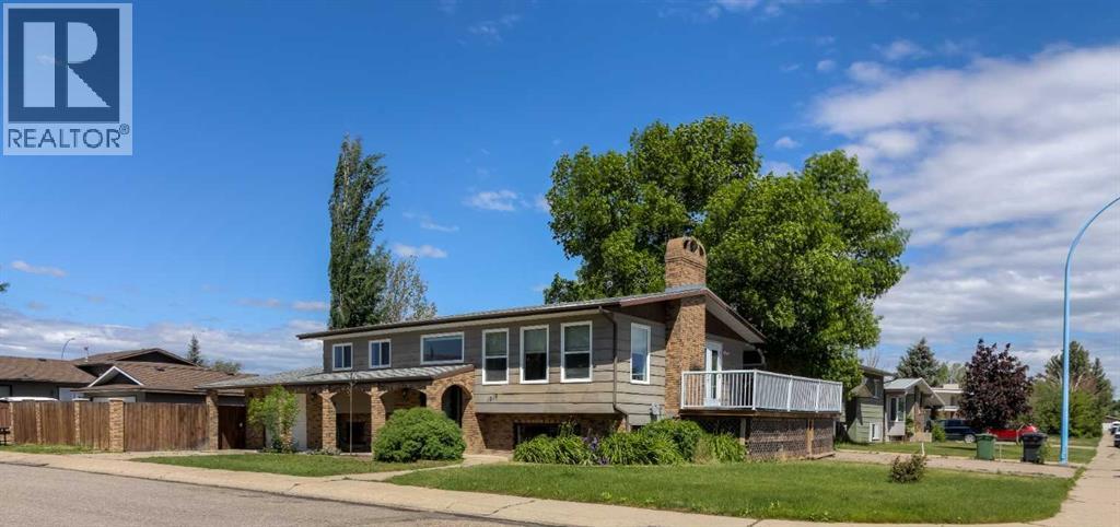 1010 22 Avenue - photo 2