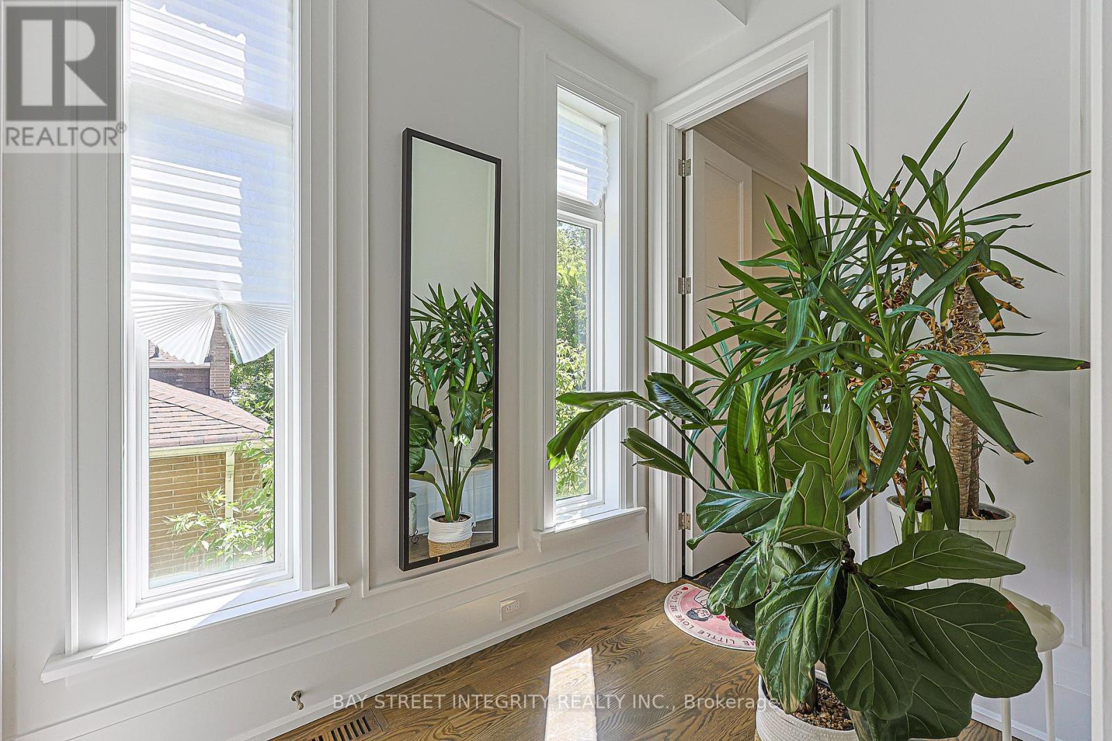 151 HORSHAM AVENUE - 19