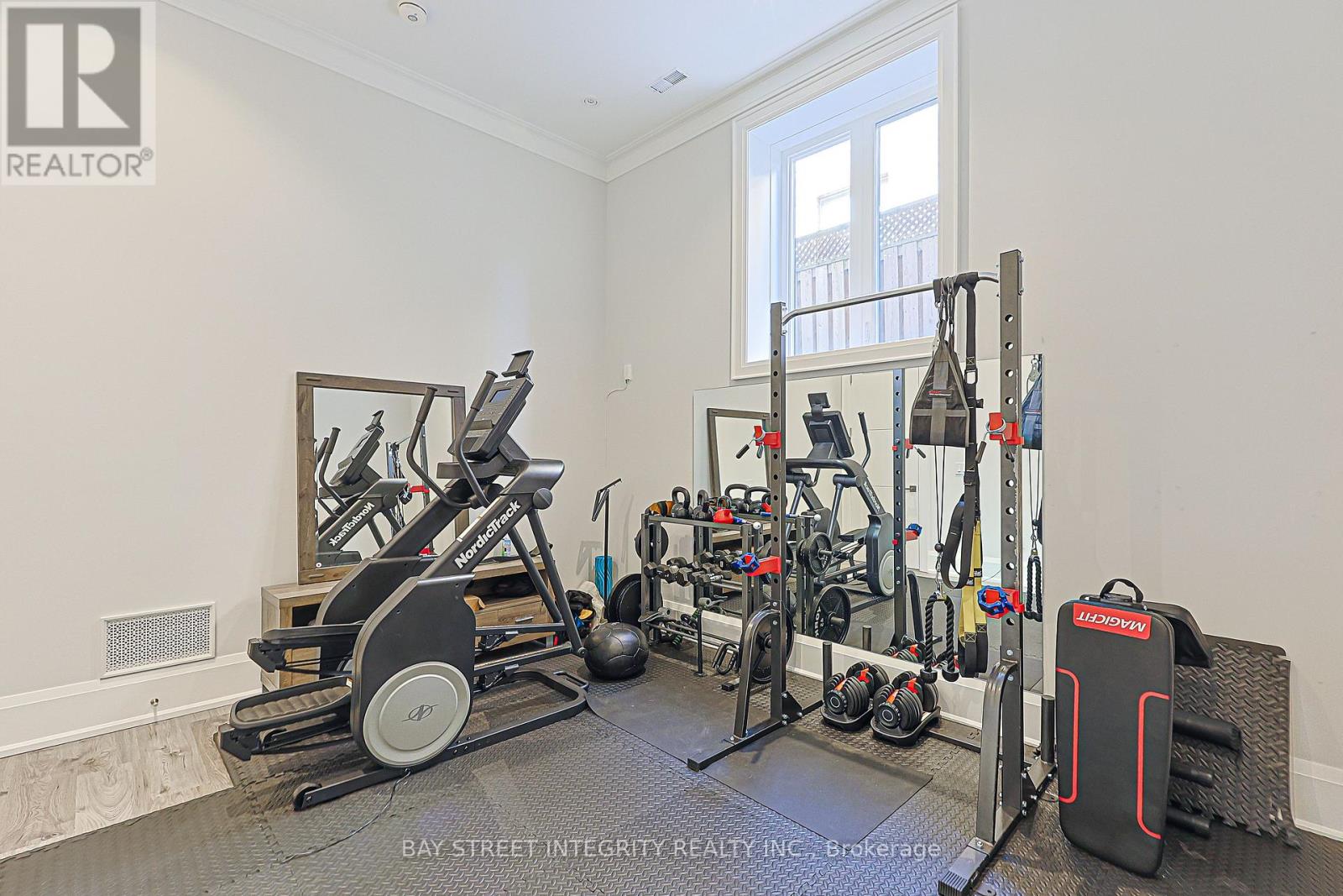 151 HORSHAM AVENUE - 37
