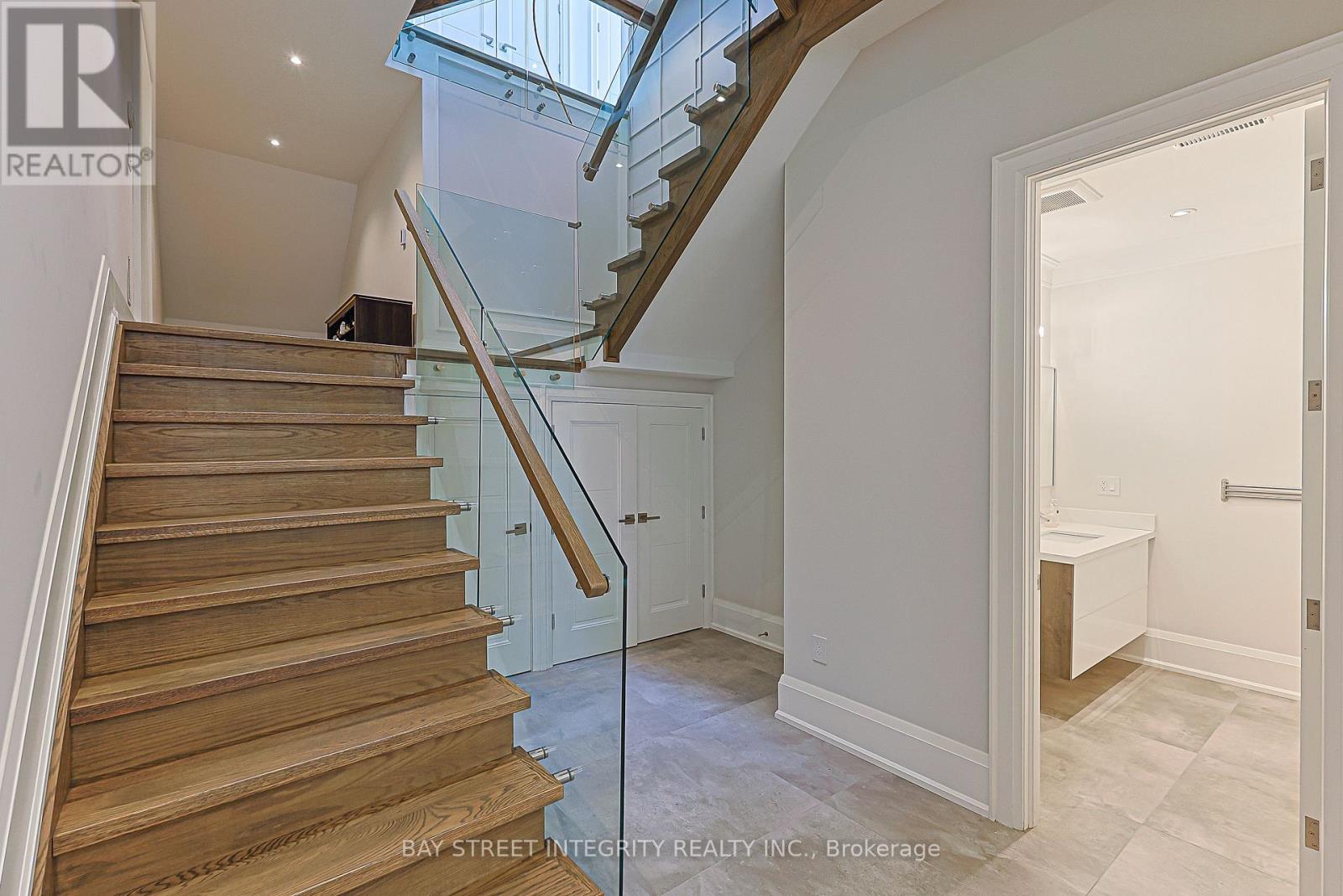 151 HORSHAM AVENUE - 38