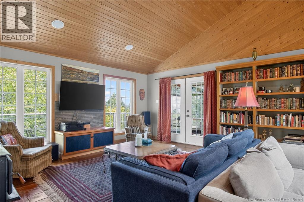 25 Bell Hill Road - Image 9