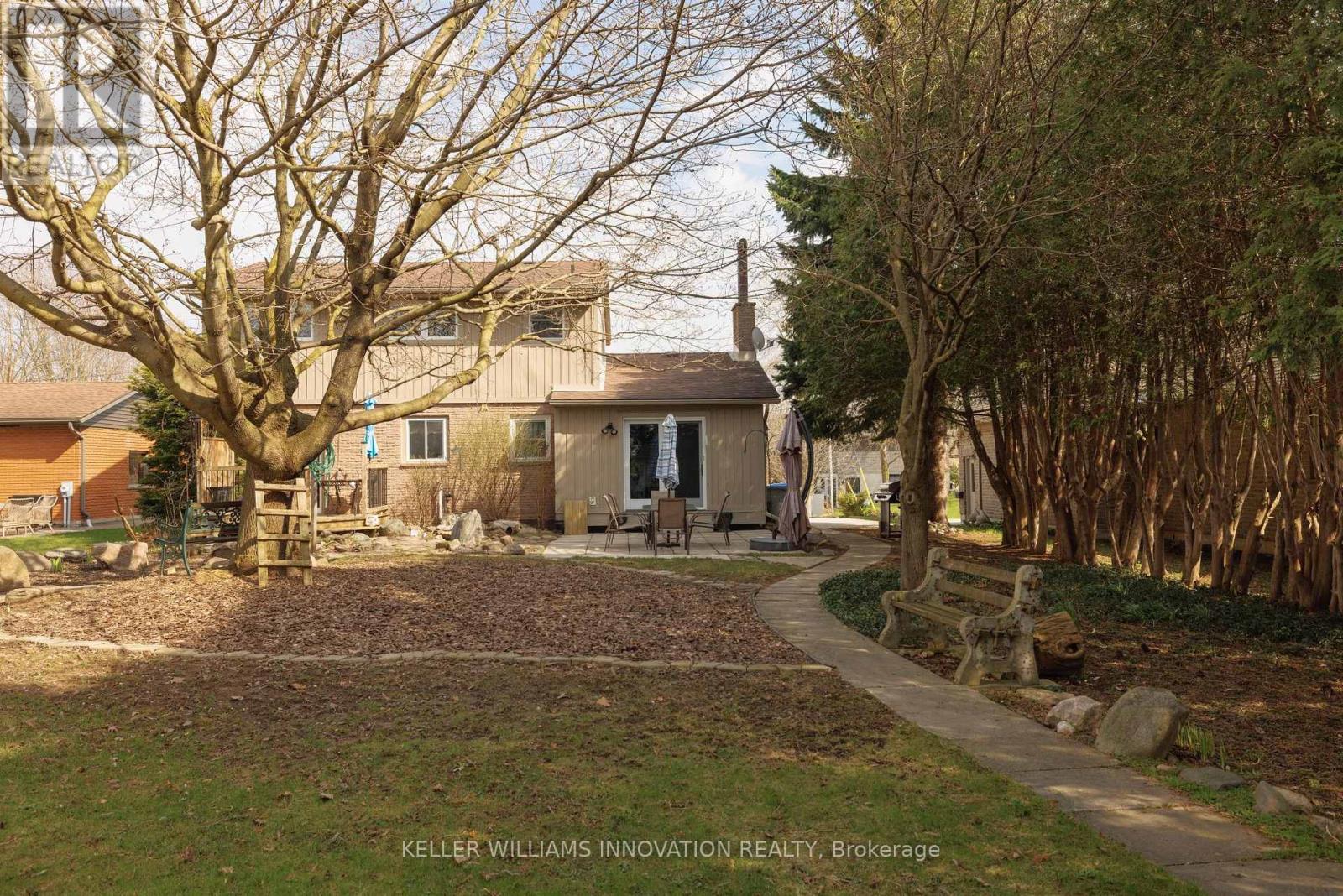 465 BOYNE AVENUE - 9