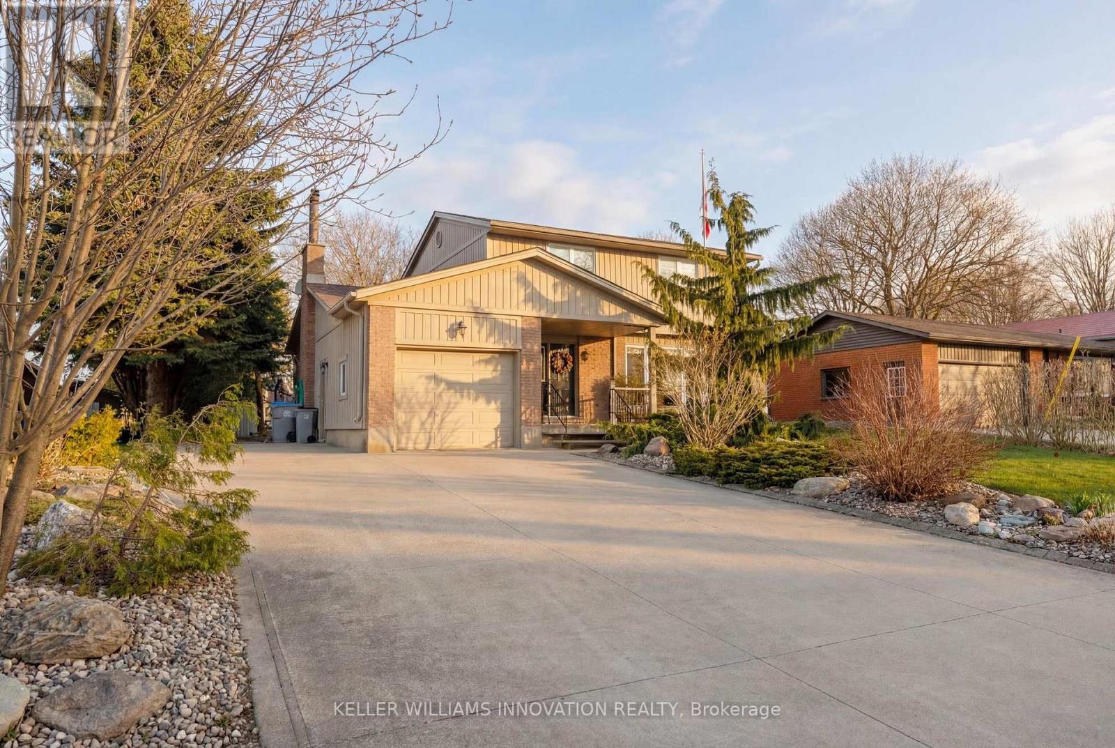465 BOYNE AVENUE - 17