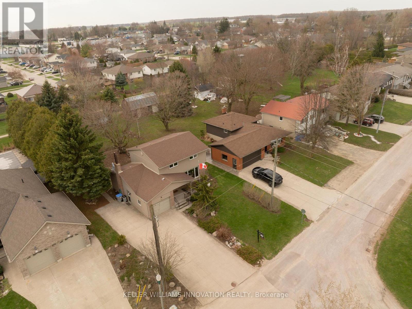 465 BOYNE AVENUE - 1
