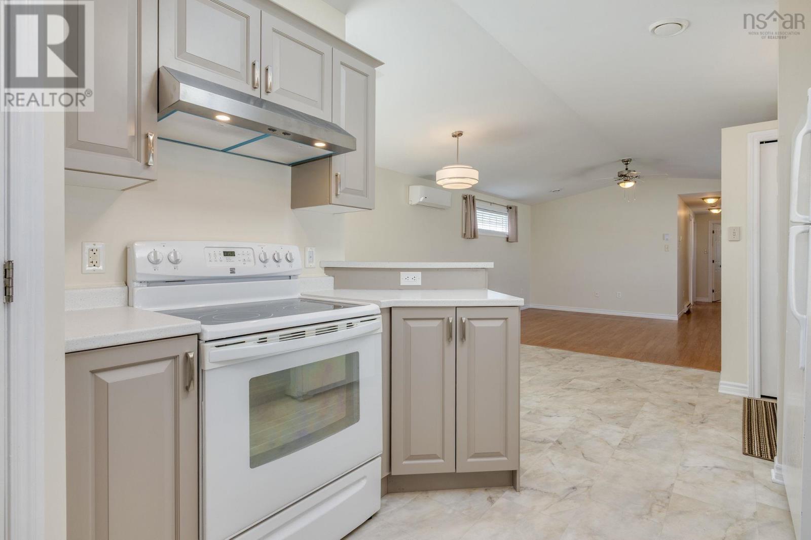 Property 22 of 47 of 141 Birchill Drive