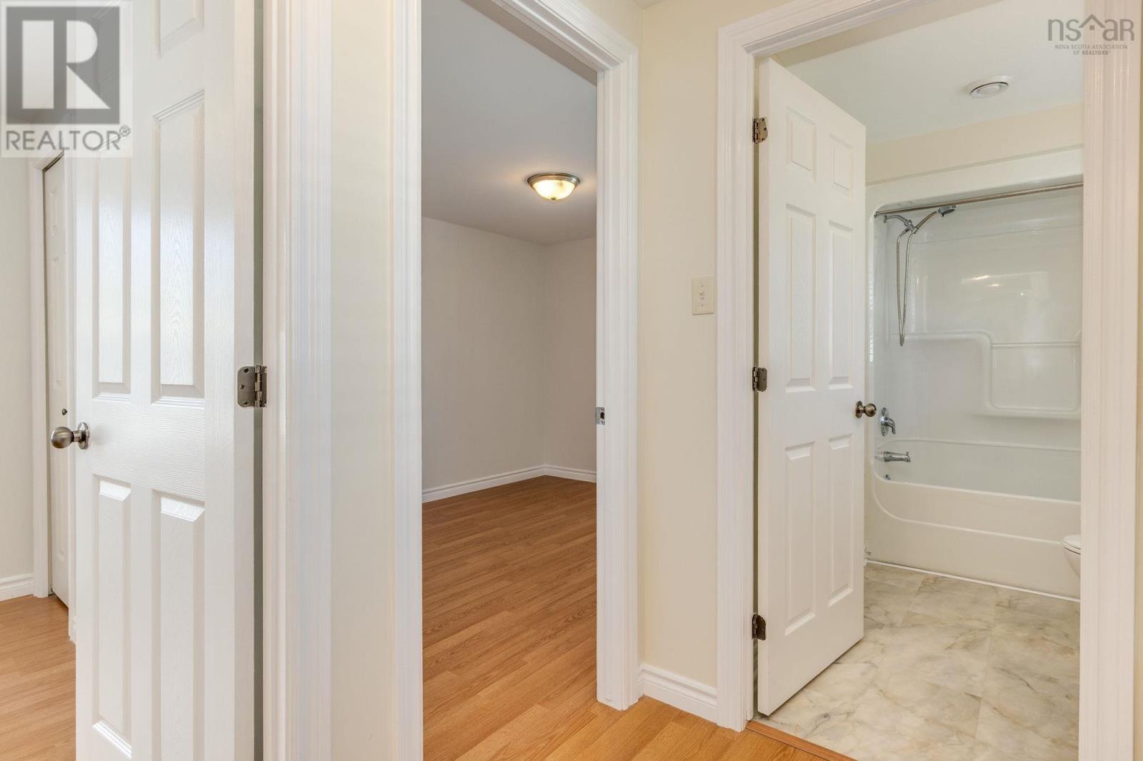 Property 30 of 47 of 141 Birchill Drive