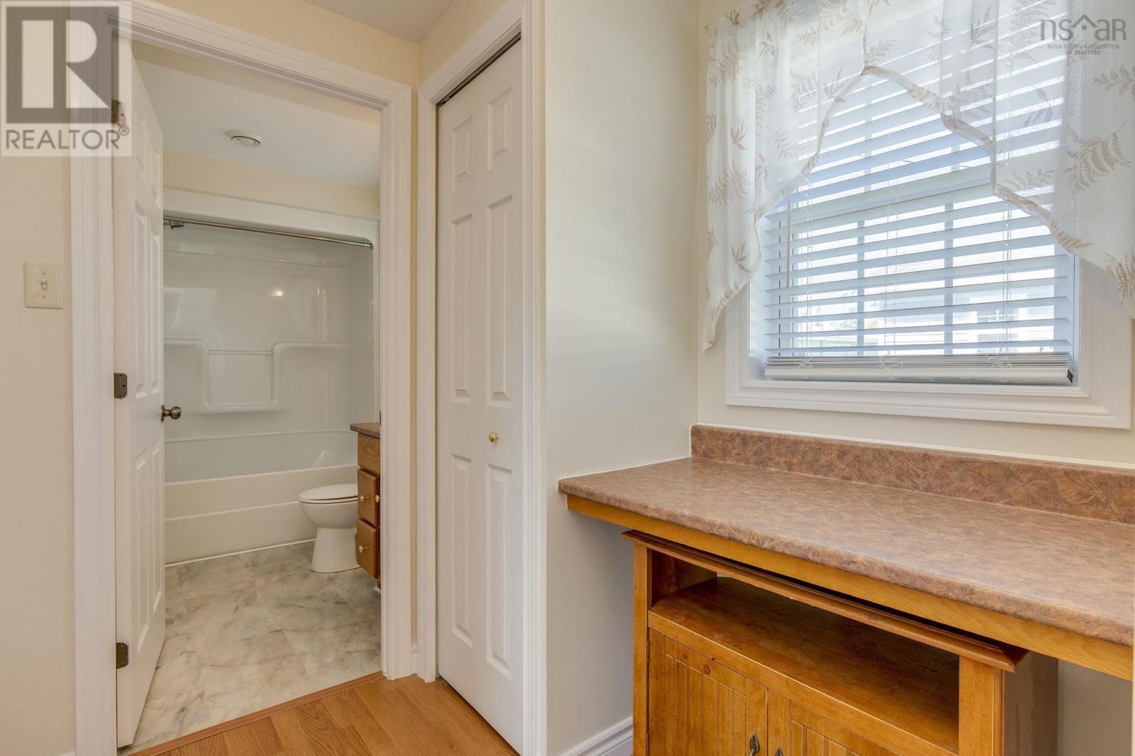 Property 26 of 47 of 141 Birchill Drive