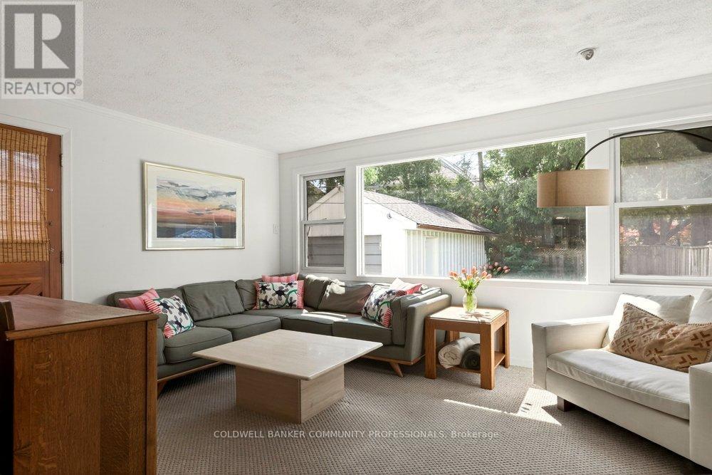 66 EDGEMONT STREET S - 24